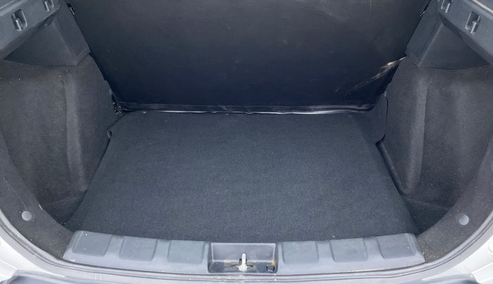 2018 Tata NEXON XMA 1.2, Petrol, Automatic, 64,342 km, Boot Inside View