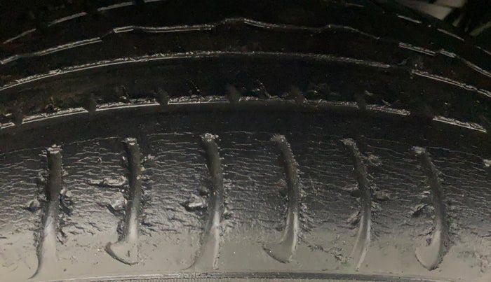 2018 Renault Duster RXS PETROL, Petrol, Manual, 57,282 km, Right Front Tyre Tread