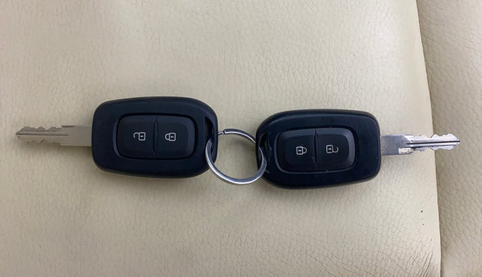 2018 Renault Duster RXS PETROL, Petrol, Manual, 57,282 km, Key Close Up