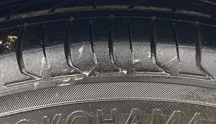 2019 Hyundai Grand i10 SPORTZ AT 1.2 KAPPA VTVT, Petrol, Automatic, 50,650 km, Right Front Tyre Tread