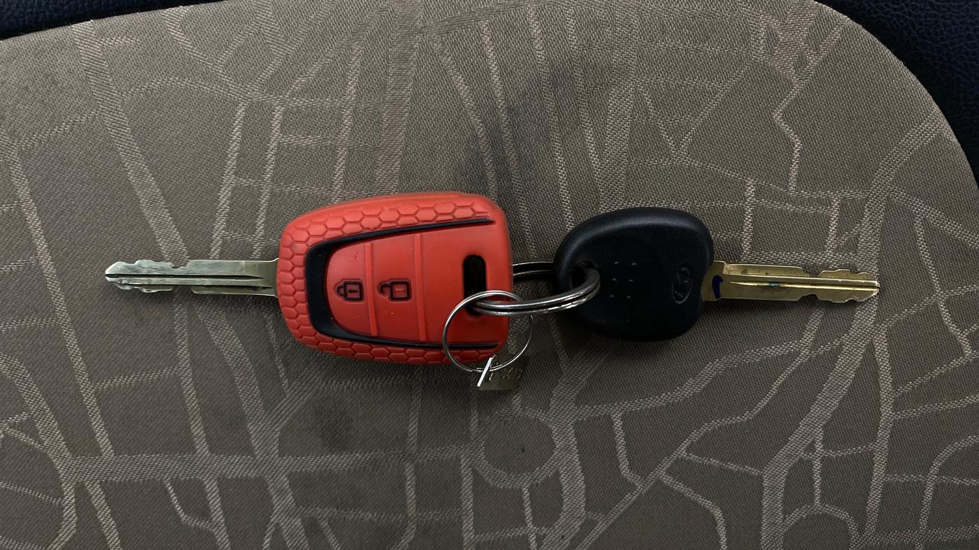 2019 Hyundai Grand i10 SPORTZ AT 1.2 KAPPA VTVT, Petrol, Automatic, 50,650 km, Key Close Up