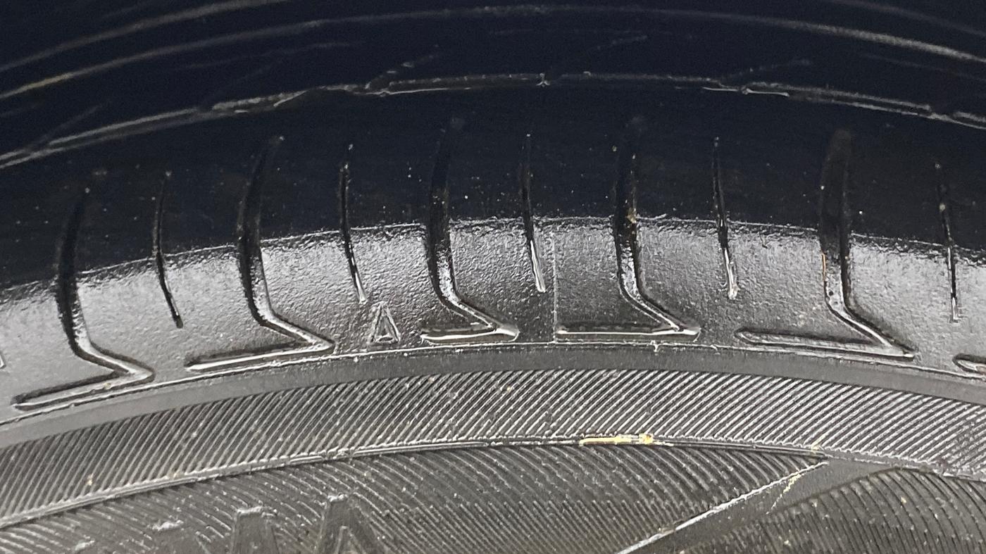 2019 Hyundai Grand i10 SPORTZ AT 1.2 KAPPA VTVT, Petrol, Automatic, 50,650 km, Right Rear Tyre Tread