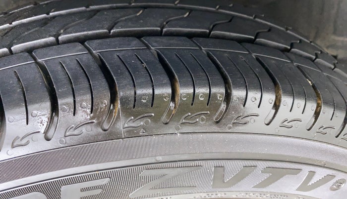 2010 Honda City S MT PETROL, Petrol, Manual, 39,852 km, Right Rear Tyre Tread