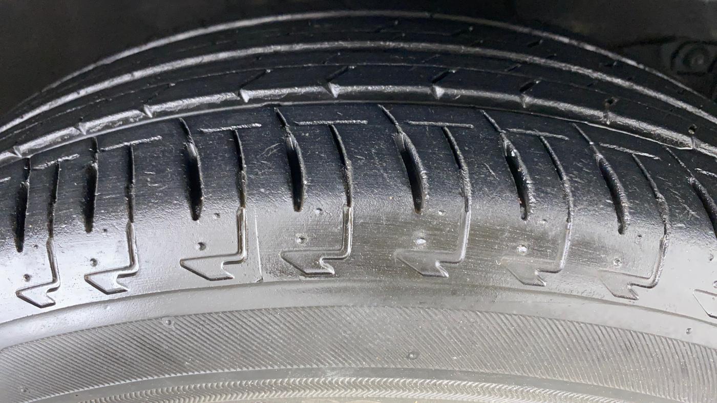 2010 Honda City S MT PETROL, Petrol, Manual, 39,852 km, Right Front Tyre Tread