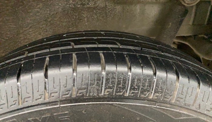 2017 Maruti Wagon R 1.0 VXI, Petrol, Manual, 49,296 km, Left Rear Tyre Tread
