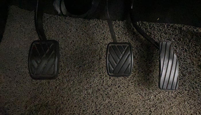 2017 Maruti Wagon R 1.0 VXI, Petrol, Manual, 49,296 km, Pedals