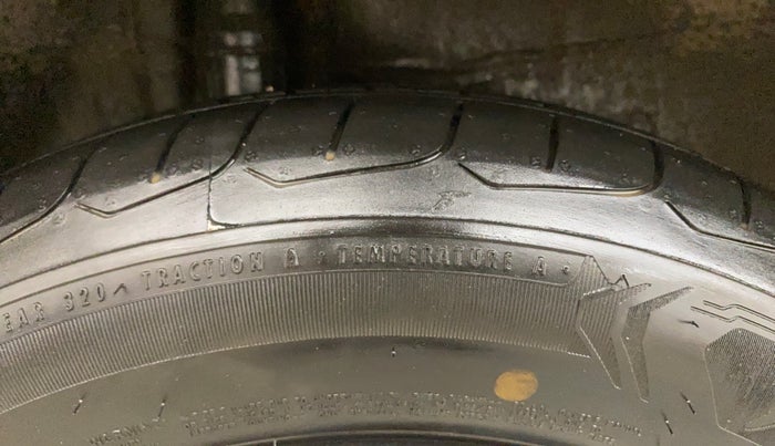 2017 Honda Jazz 1.2L I-VTEC SV, Petrol, Manual, 31,267 km, Right Rear Tyre Tread