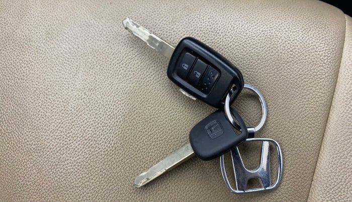 2017 Honda Jazz 1.2L I-VTEC SV, Petrol, Manual, 31,267 km, Key Close Up