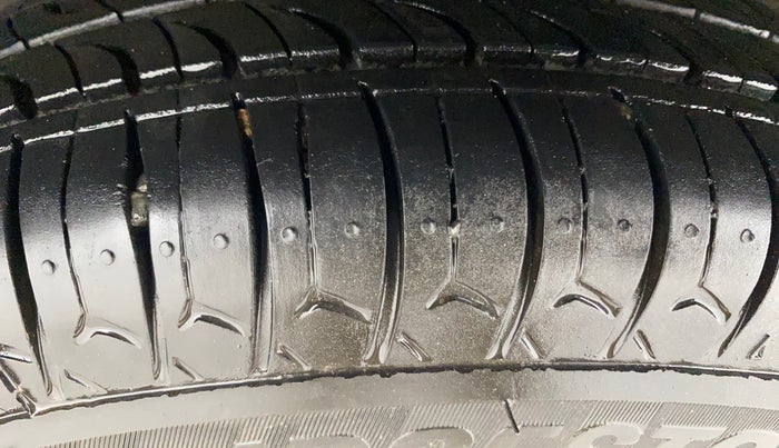 2018 Maruti Alto 800 LXI, Petrol, Manual, 48,264 km, Left Front Tyre Tread