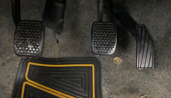 2018 Maruti Alto 800 LXI, Petrol, Manual, 48,264 km, Pedals