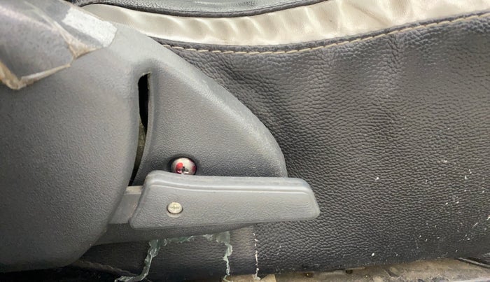 2018 Maruti Alto 800 LXI, Petrol, Manual, 48,264 km, Driver Side Adjustment Panel