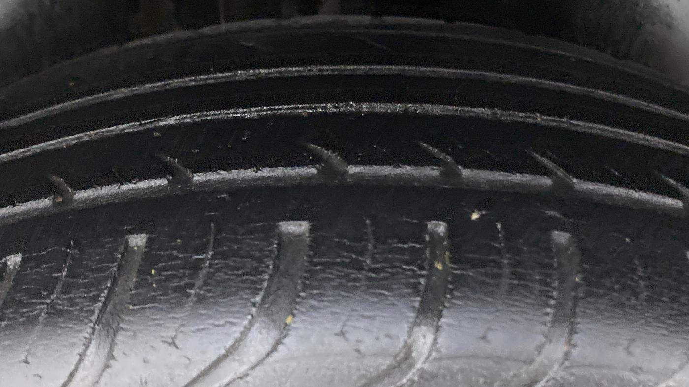 2014 Volkswagen Polo HIGHLINE1.2L PETROL, Petrol, Manual, 75,226 km, Right Rear Tyre Tread