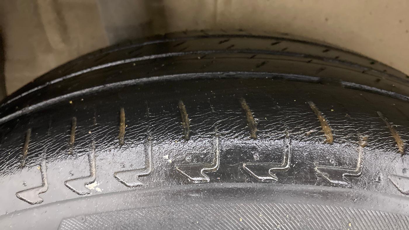 2017 Maruti IGNIS ZETA 1.2 AMT, Petrol, Automatic, 45,243 km, Right Rear Tyre Tread