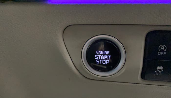 2023 KIA CARENS LUXURY PLUS 1.5 IMT PETROL, Petrol, Manual, 28,643 km, Keyless Start/ Stop Button