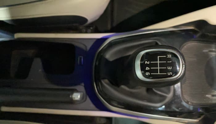 2023 KIA CARENS LUXURY PLUS 1.5 IMT PETROL, Petrol, Manual, 28,643 km, Gear Lever
