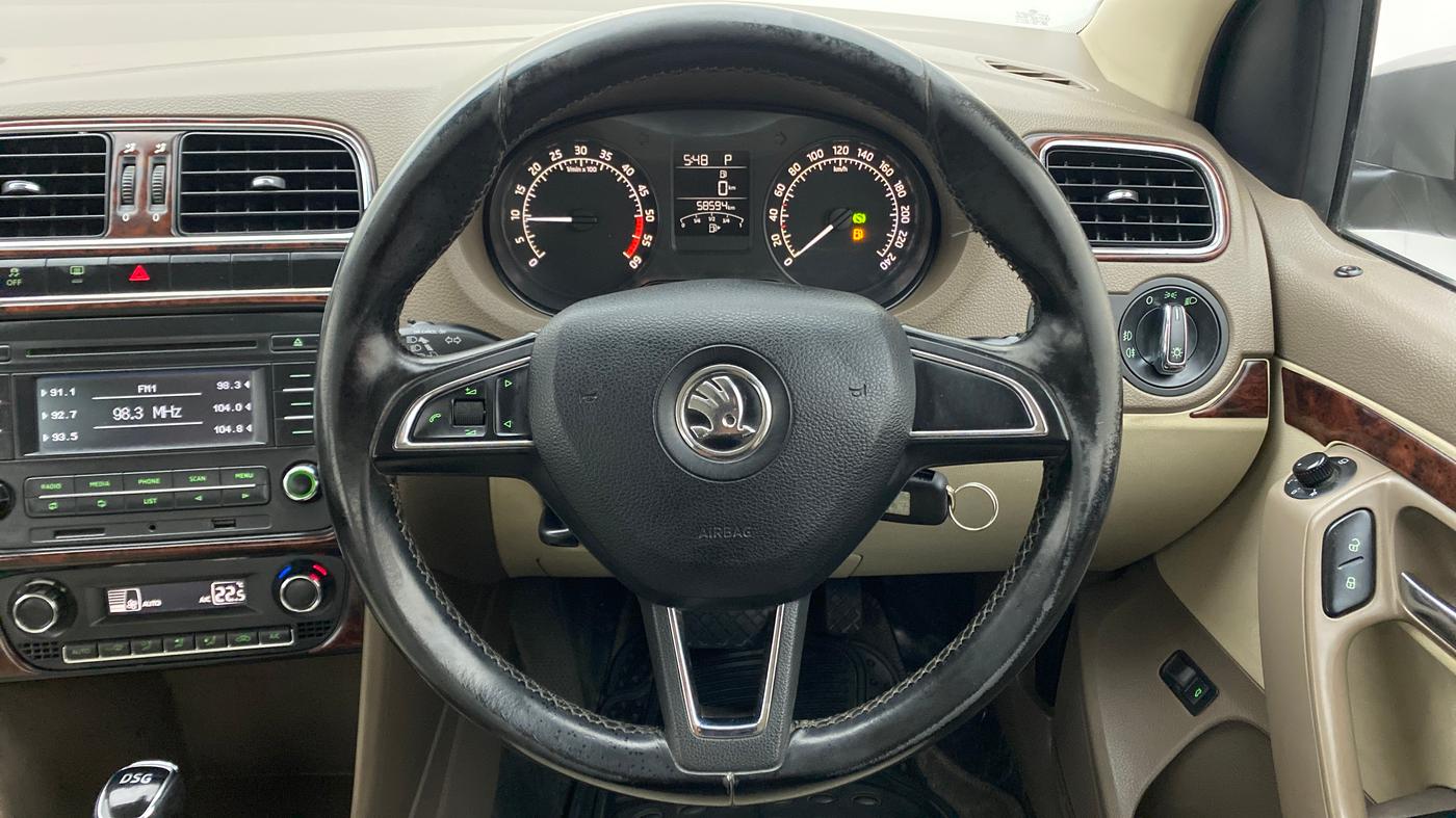 2015 Skoda Rapid 1.5 TDI AT STYLE PLUS, Diesel, Automatic, 59,133 km, Steering Wheel Close Up