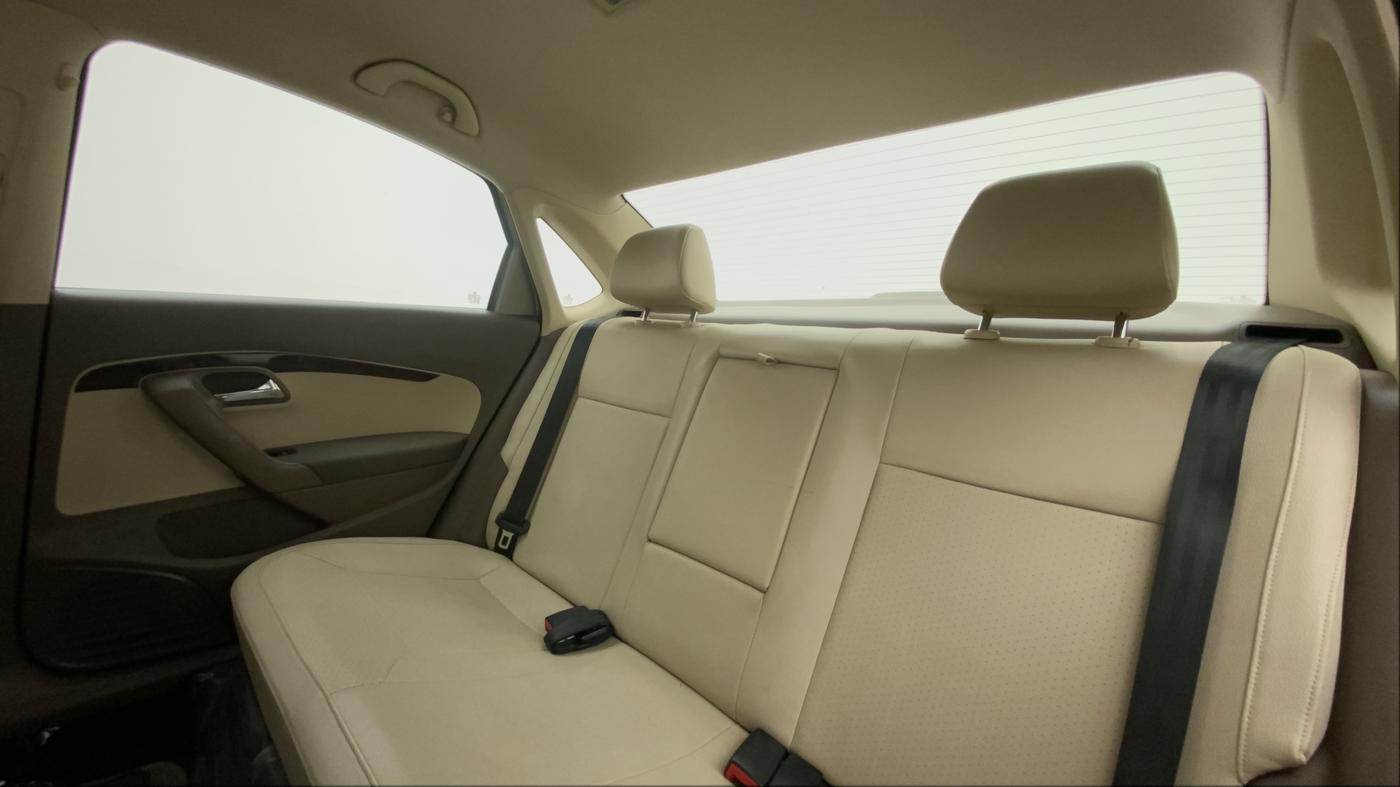 2015 Skoda Rapid 1.5 TDI AT STYLE PLUS, Diesel, Automatic, 59,133 km, Right Side Rear Door Cabin