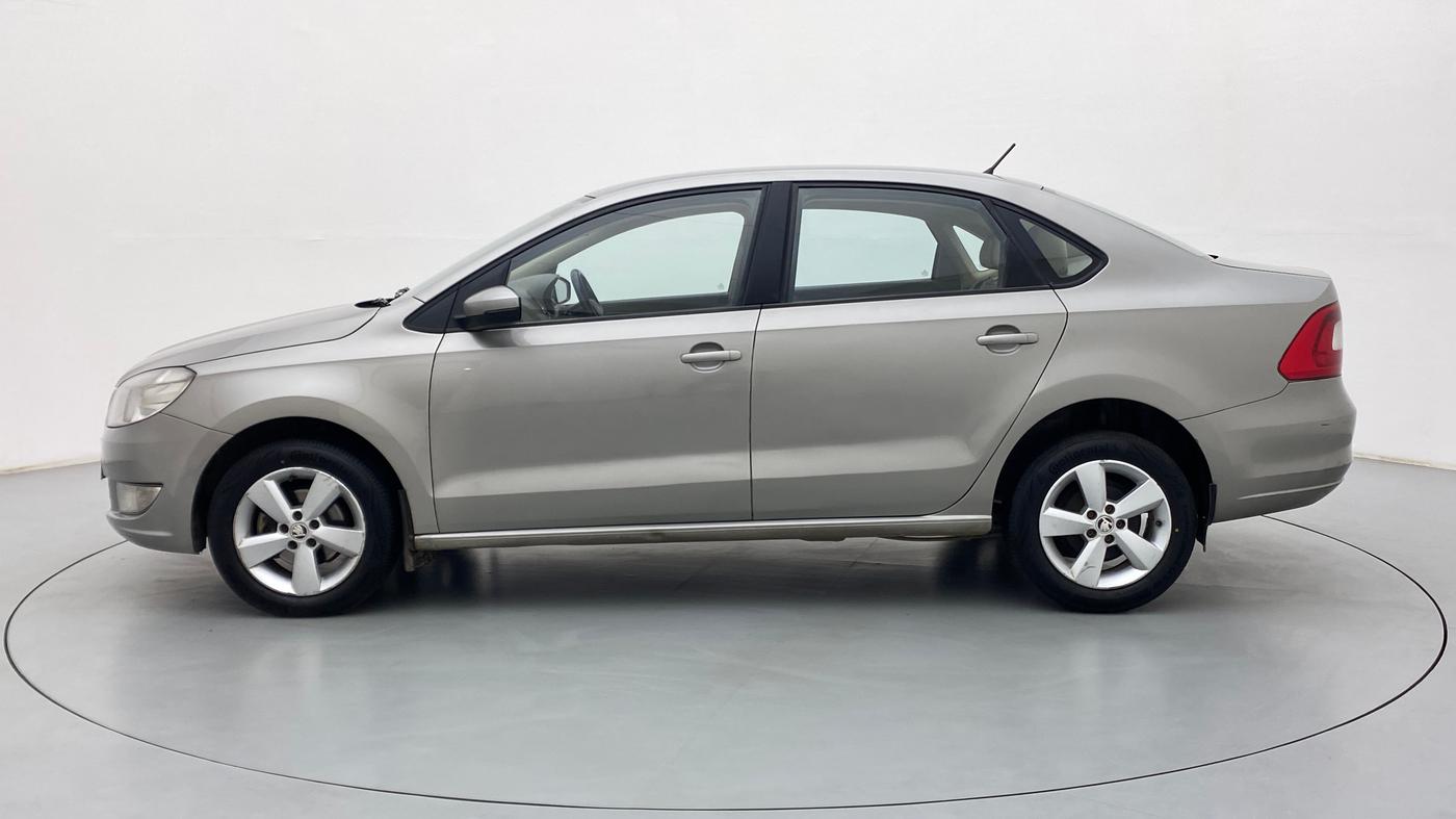 2015 Skoda Rapid 1.5 TDI AT STYLE PLUS, Diesel, Automatic, 59,133 km, Left Side