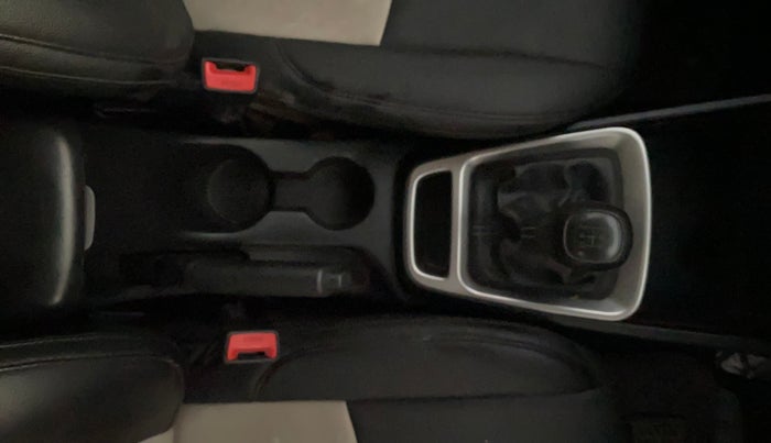 2021 Hyundai VENUE S+ 1.2, Petrol, Manual, 24,191 km, Gear Lever