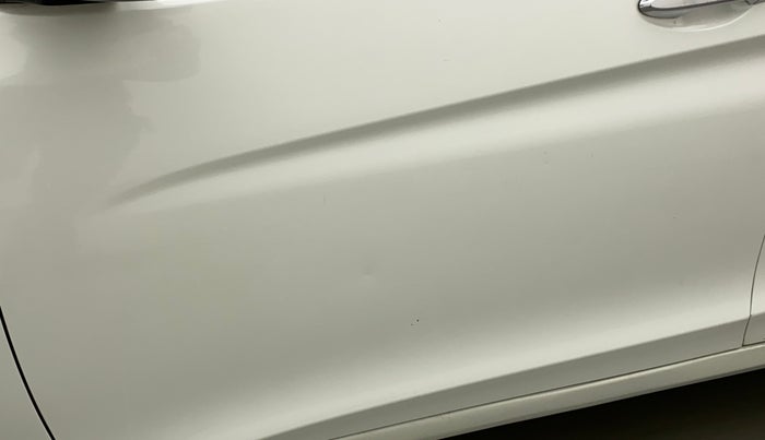 2019 Honda City 1.5L I-VTEC V MT, Petrol, Manual, 29,116 km, Front passenger door - Slightly dented