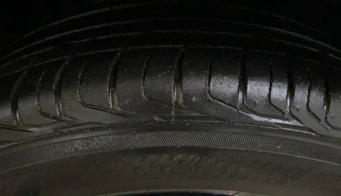 2024 Tata NEXON CREATIVE+ DCA 1.2 PETROL, Petrol, Automatic, 18,392 km, Right Front Tyre Tread