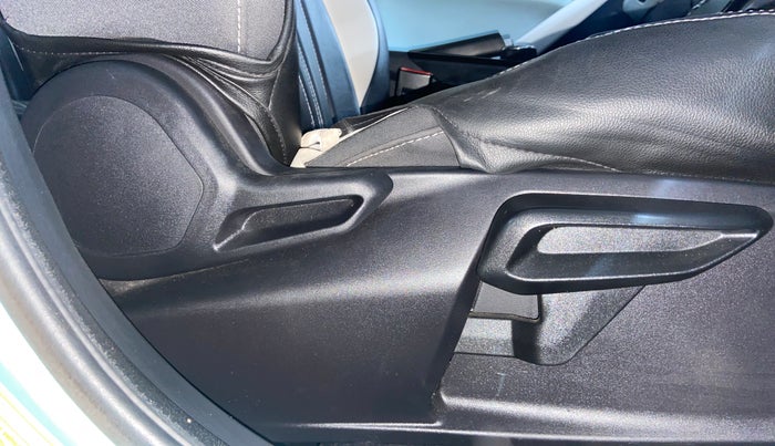 2024 Tata NEXON CREATIVE+ DCA 1.2 PETROL, Petrol, Automatic, 18,392 km, Driver Side Adjustment Panel