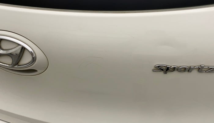2018 Hyundai Grand i10 SPORTZ 1.2 KAPPA VTVT, CNG, Manual, 19,230 km, Dicky (Boot door) - Minor scratches