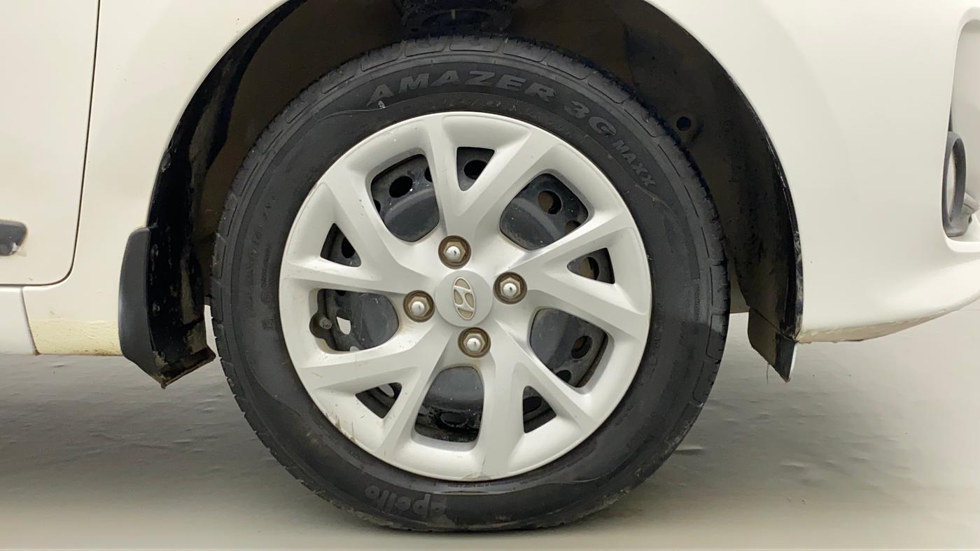 2018 Hyundai Grand i10 SPORTZ 1.2 KAPPA VTVT, CNG, Manual, 19,230 km, Right Front Wheel