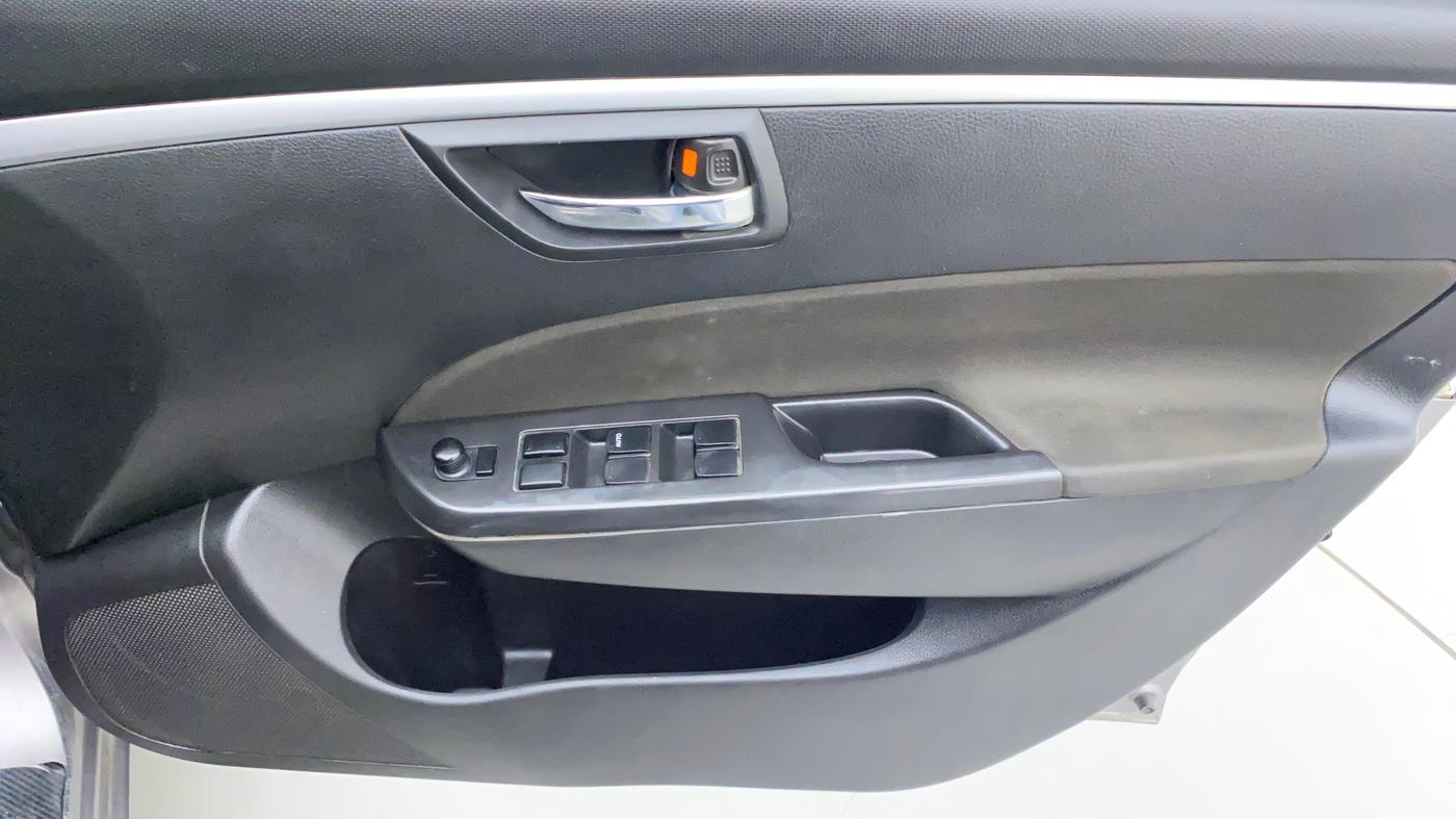 2015 Maruti Swift VXI, Petrol, Manual, 86,955 km, Driver Side Door Panels Control