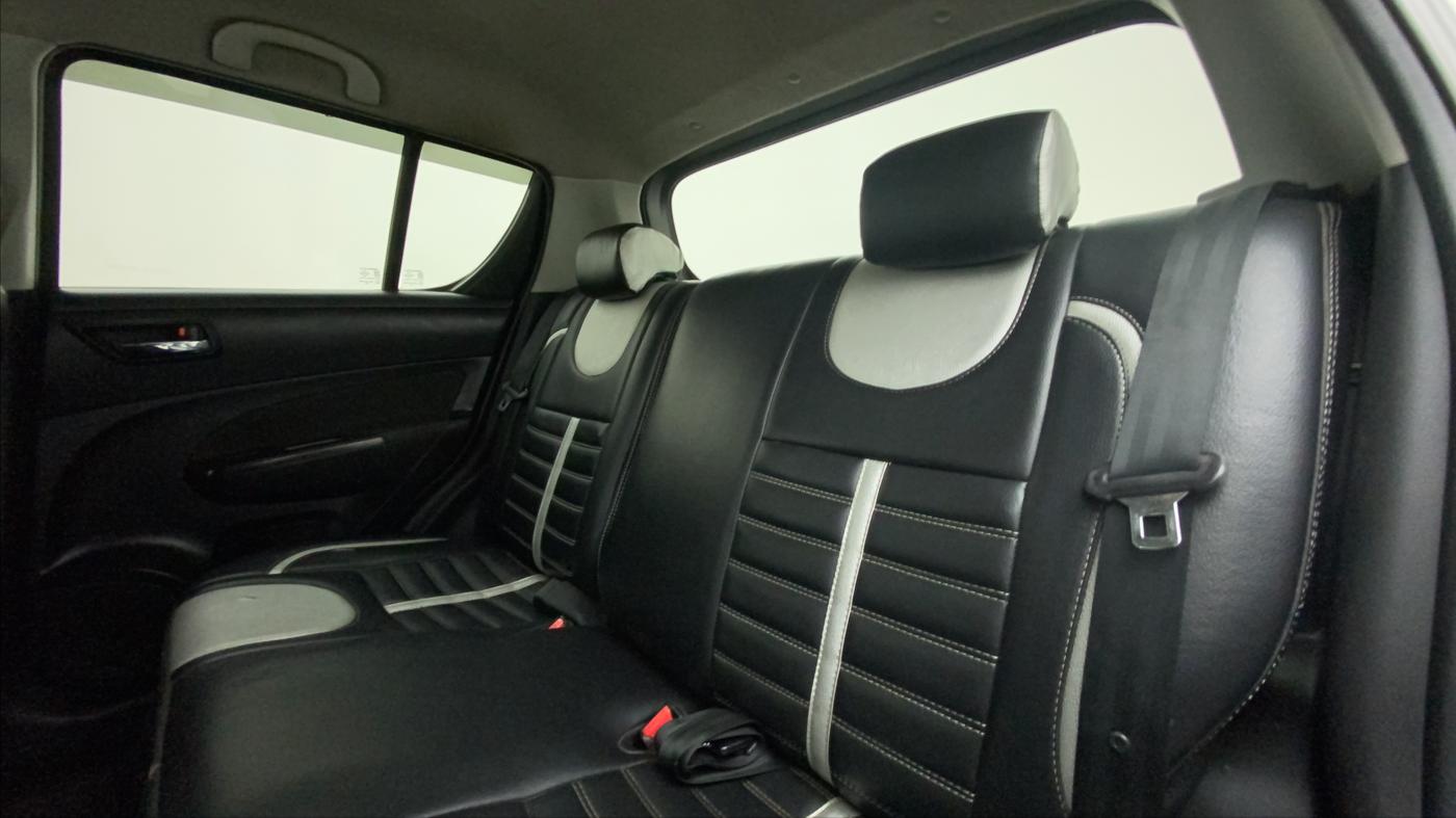2015 Maruti Swift VXI, Petrol, Manual, 86,955 km, Right Side Rear Door Cabin