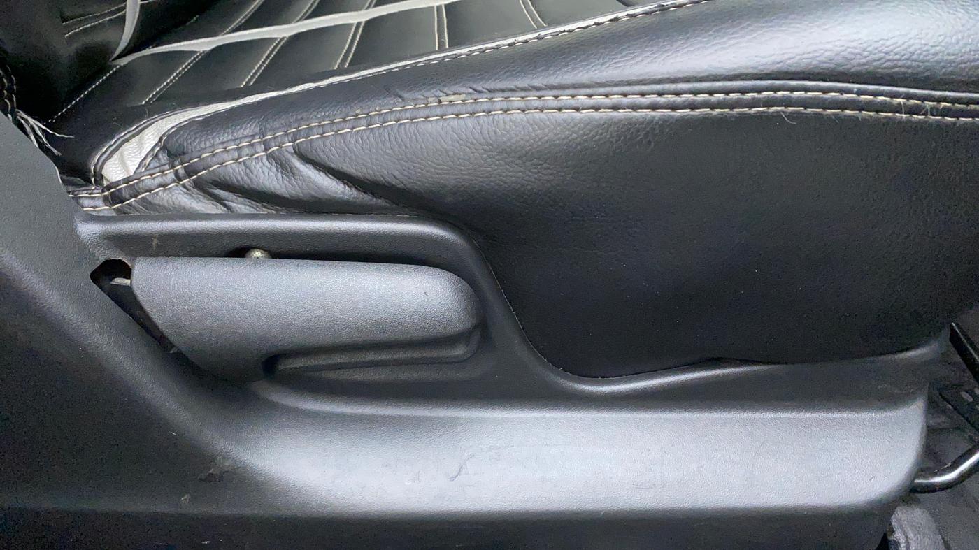 2015 Maruti Swift VXI, Petrol, Manual, 86,955 km, Driver Side Adjustment Panel