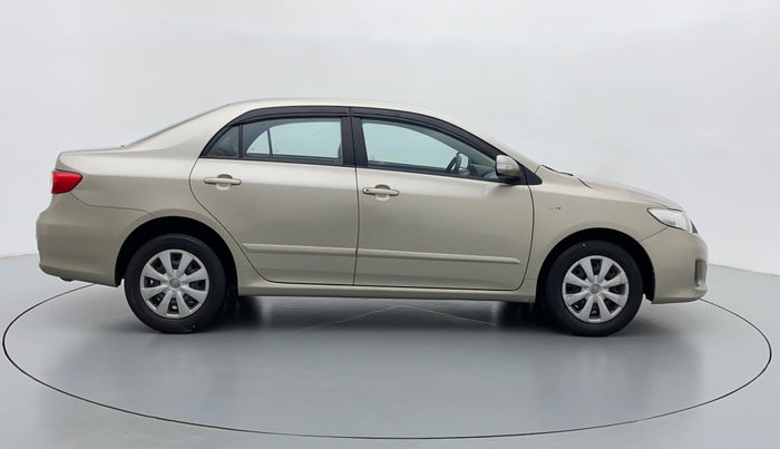 2014 Toyota Corolla Altis J S, Petrol, Manual, 53,613 km, Right Side