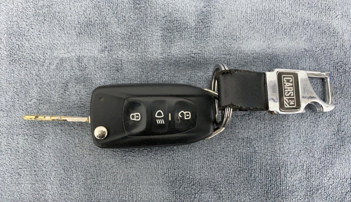 2015 Tata Zest XMS RT, Petrol, Manual, 69,390 km, Key Close Up