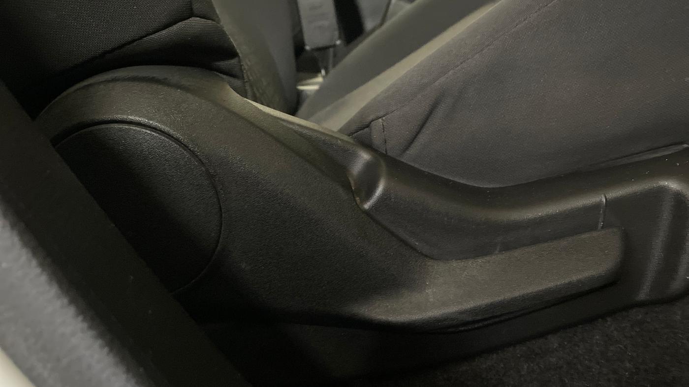 2022 Maruti Celerio ZXI, Petrol, Manual, 15,779 km, Driver Side Adjustment Panel