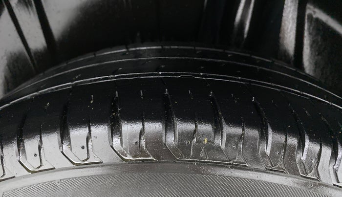 2021 Maruti XL6 ALPHA AT, Petrol, Automatic, 26,020 km, Left Rear Tyre Tread