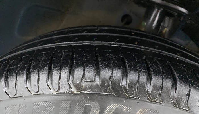 2021 Maruti XL6 ALPHA AT, Petrol, Automatic, 26,020 km, Right Front Tyre Tread