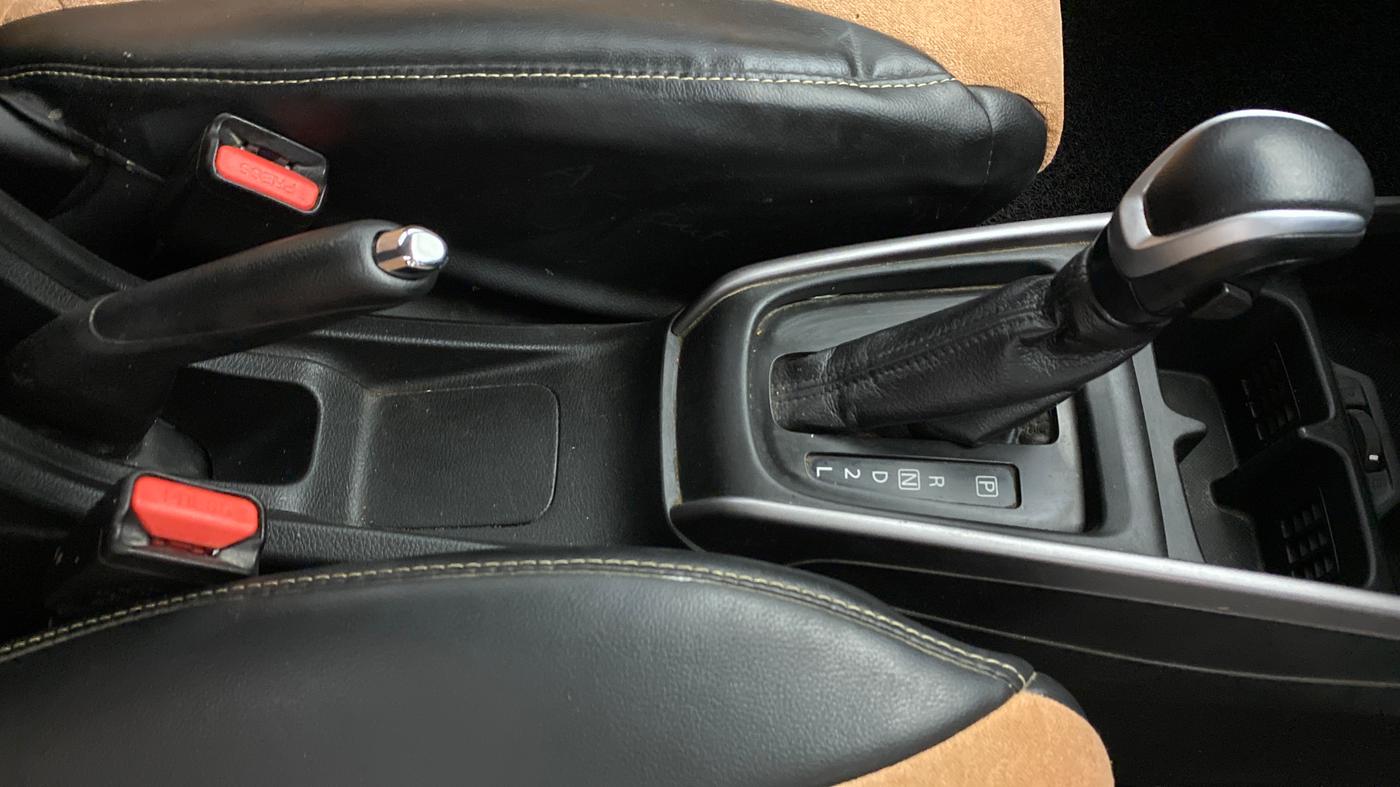 2021 Maruti XL6 ALPHA AT, Petrol, Automatic, 26,020 km, Gear Lever