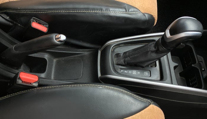 2021 Maruti XL6 ALPHA AT, Petrol, Automatic, 26,020 km, Gear Lever