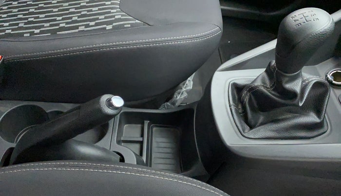 2020 Ford New Figo 1.2 TITANIUM, Petrol, Manual, 2,275 km, Gear Lever