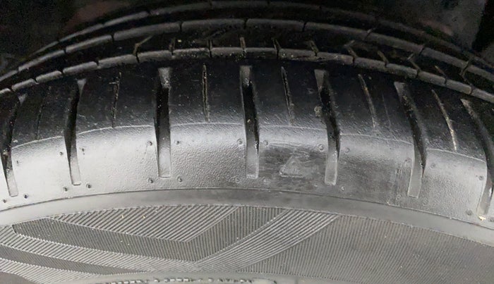 2020 Ford New Figo 1.2 TITANIUM, Petrol, Manual, 2,275 km, Right Front Tyre Tread