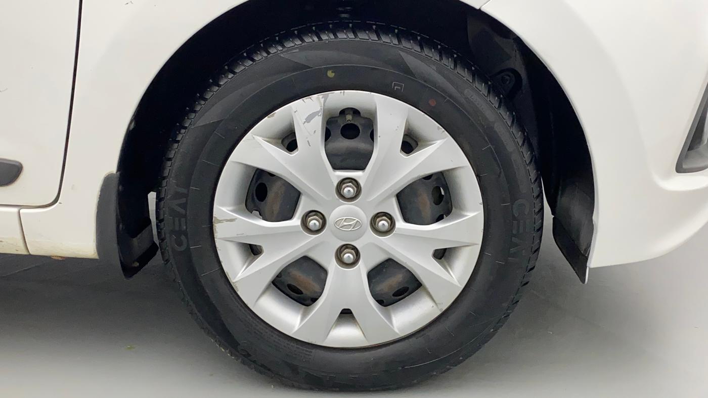 2014 Hyundai Grand i10 SPORTZ 1.2 KAPPA VTVT, Petrol, Manual, 57,821 km, Right Front Wheel