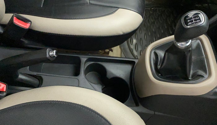 2014 Hyundai Grand i10 SPORTZ 1.2 KAPPA VTVT, Petrol, Manual, 57,821 km, Gear Lever