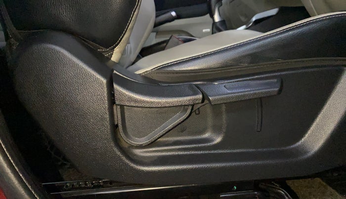 2022 KIA SONET HTX PLUS 1.0 IMT, Petrol, Manual, 65,766 km, Driver Side Adjustment Panel