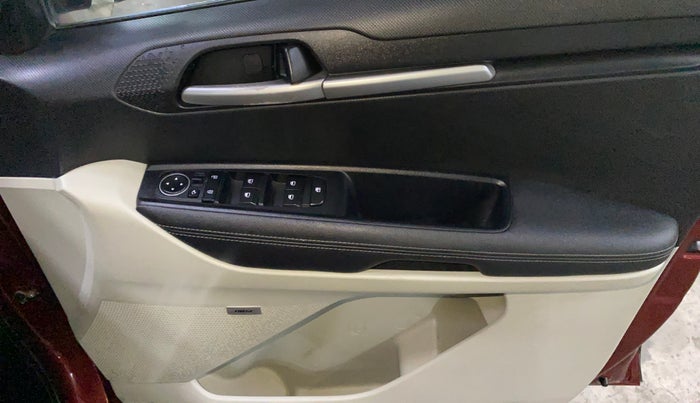 2022 KIA SONET HTX PLUS 1.0 IMT, Petrol, Manual, 65,766 km, Driver Side Door Panels Control