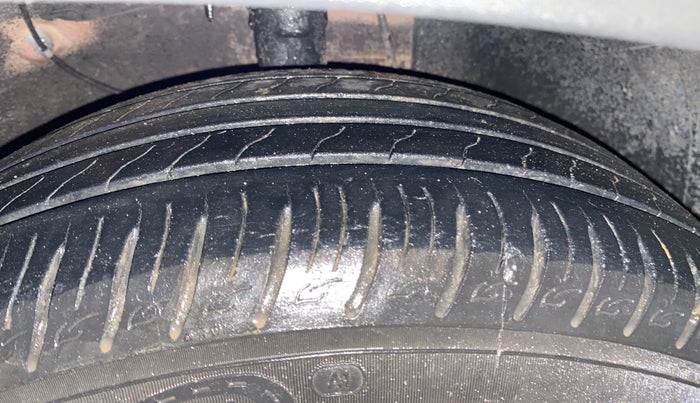 2022 KIA SONET HTX PLUS 1.0 IMT, Petrol, Manual, 65,766 km, Right Front Tyre Tread