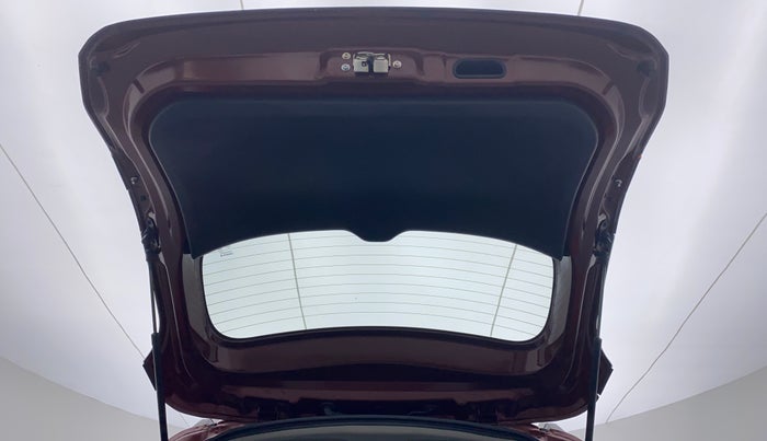 2020 Maruti XL6 ZETA AT SHVS, Petrol, Automatic, 8,072 km, Boot Door Open