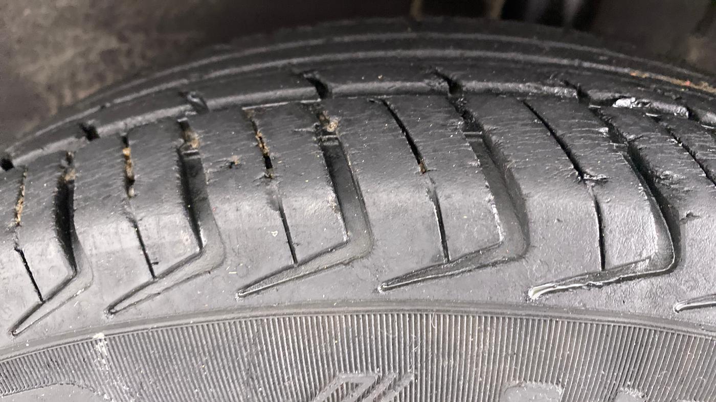 2015 Renault Kwid RXT Opt, Petrol, Manual, 59,571 km, Left Rear Tyre Tread