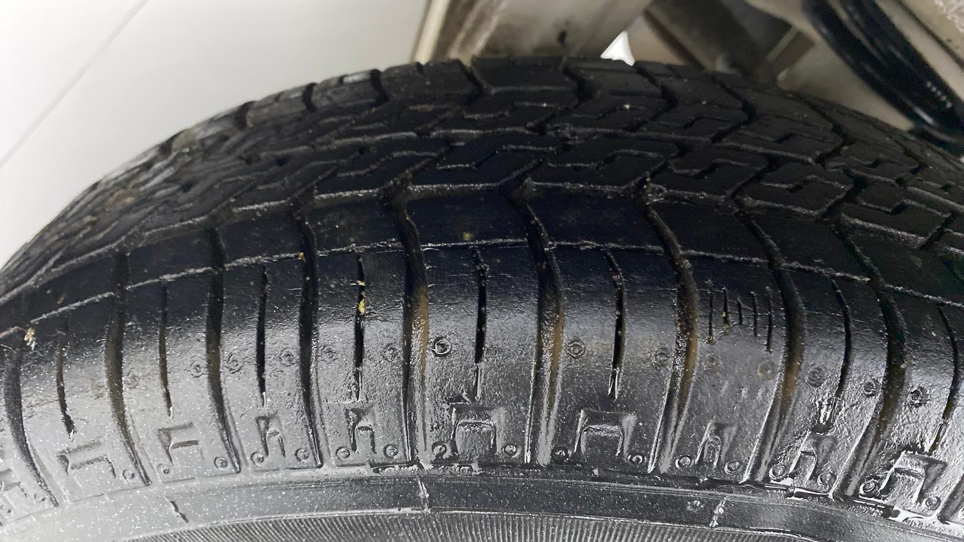 2015 Maruti Alto 800 LXI, Petrol, Manual, 25,060 km, Right Rear Tyre Tread