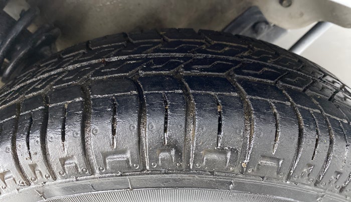 2015 Maruti Alto 800 LXI, Petrol, Manual, 25,060 km, Right Front Tyre Tread