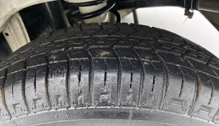 2015 Maruti Alto 800 LXI, Petrol, Manual, 25,060 km, Left Rear Tyre Tread